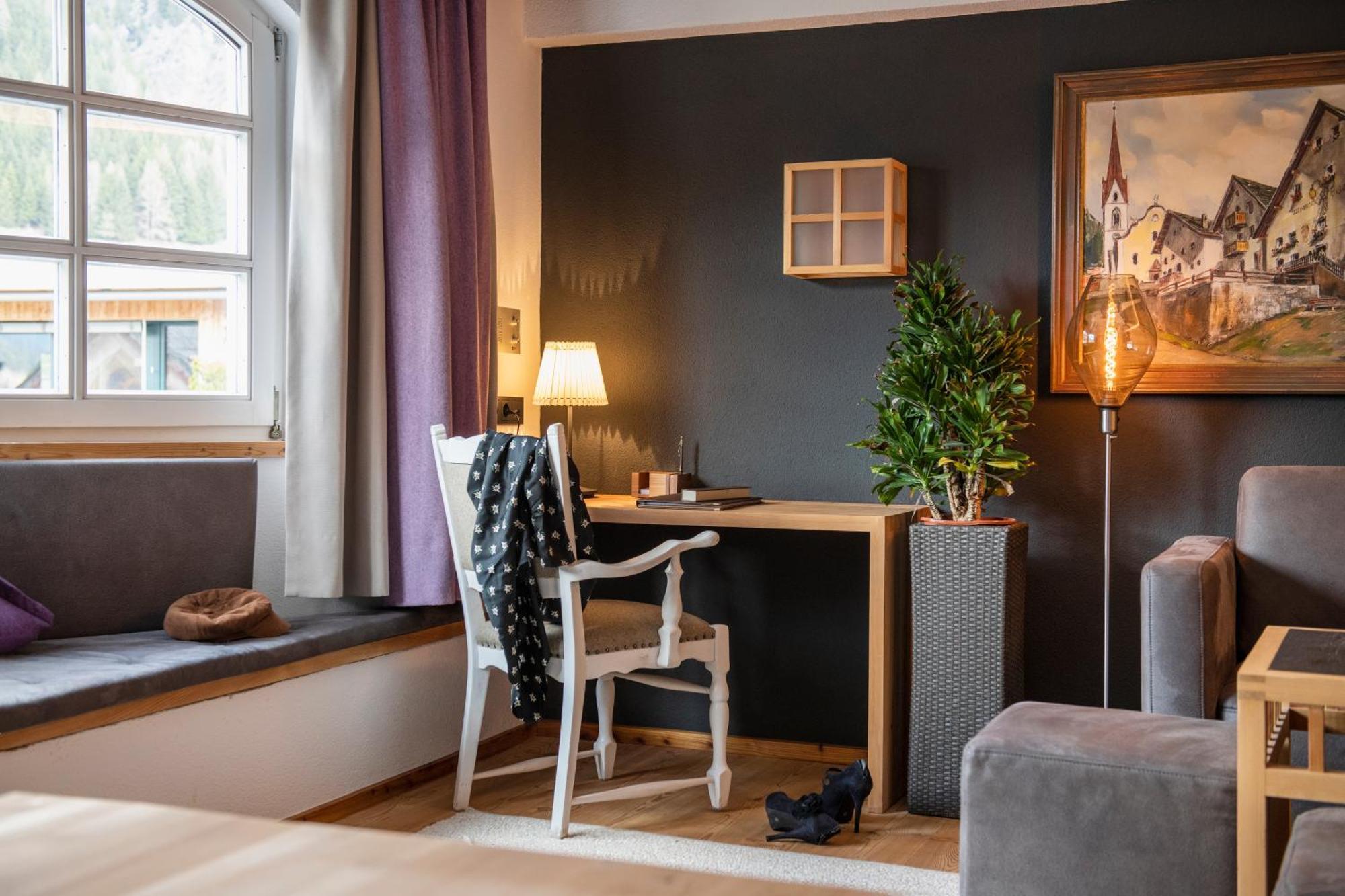 Hotel Goldener Adler - Im Sommer Silvretta Card Premium Inkludiert Ischgl Exterior foto