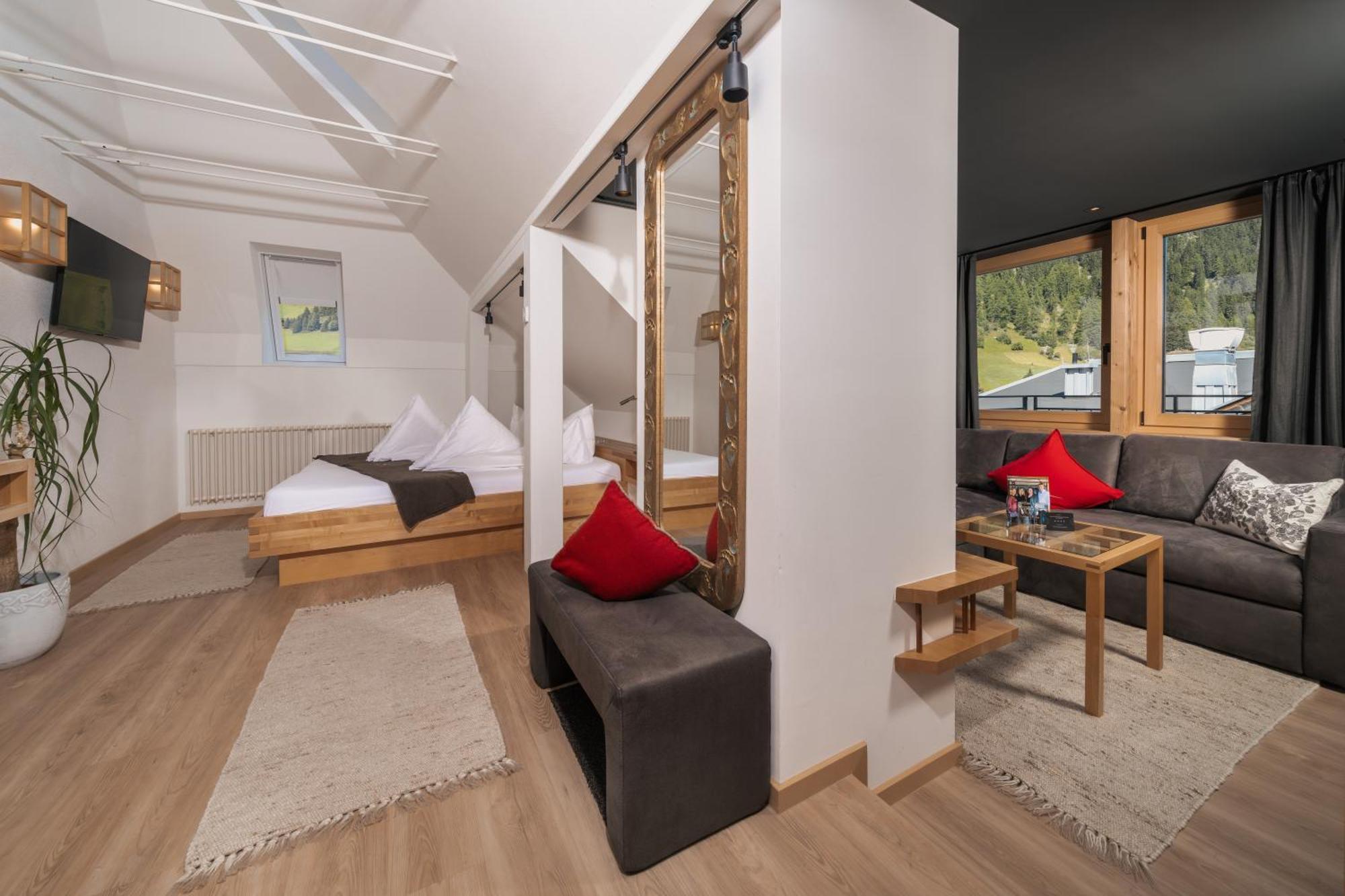 Hotel Goldener Adler - Im Sommer Silvretta Card Premium Inkludiert Ischgl Exterior foto